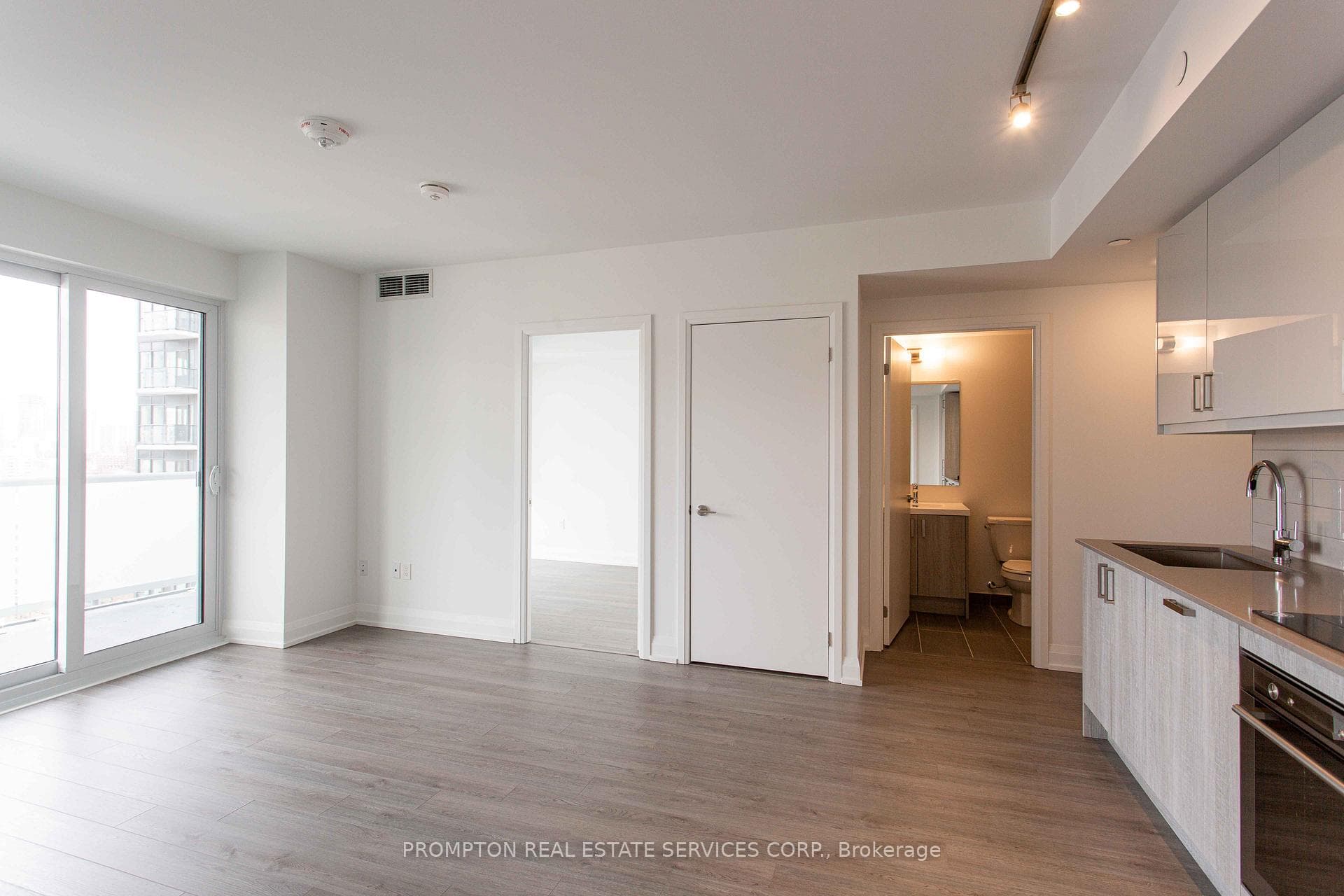 77 Mutual Street Unit 1808 photo 7
