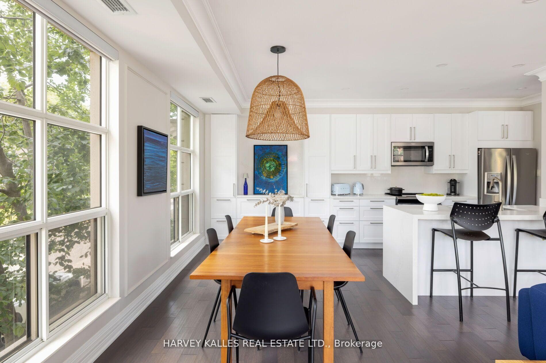 3085 Bloor Street Unit 212 photo 18