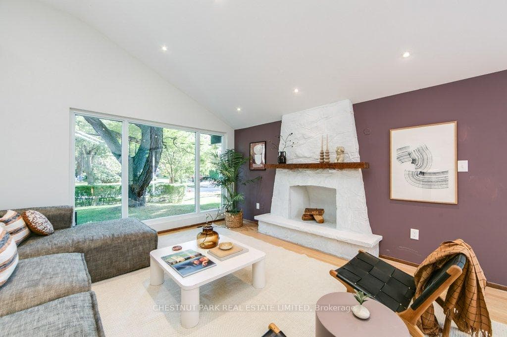44 Brookridge Drive photo 4