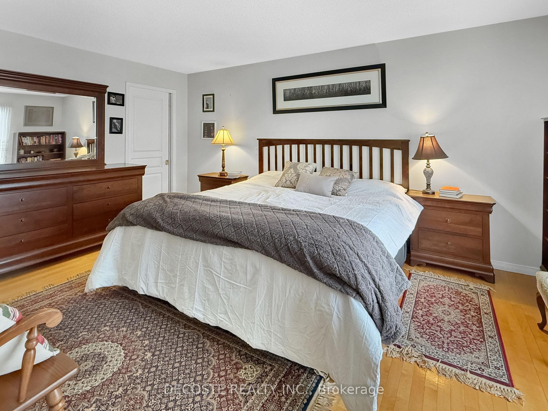 6298 Maclean Court photo 28