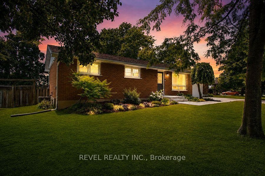 41 Pinehill Drive photo 4