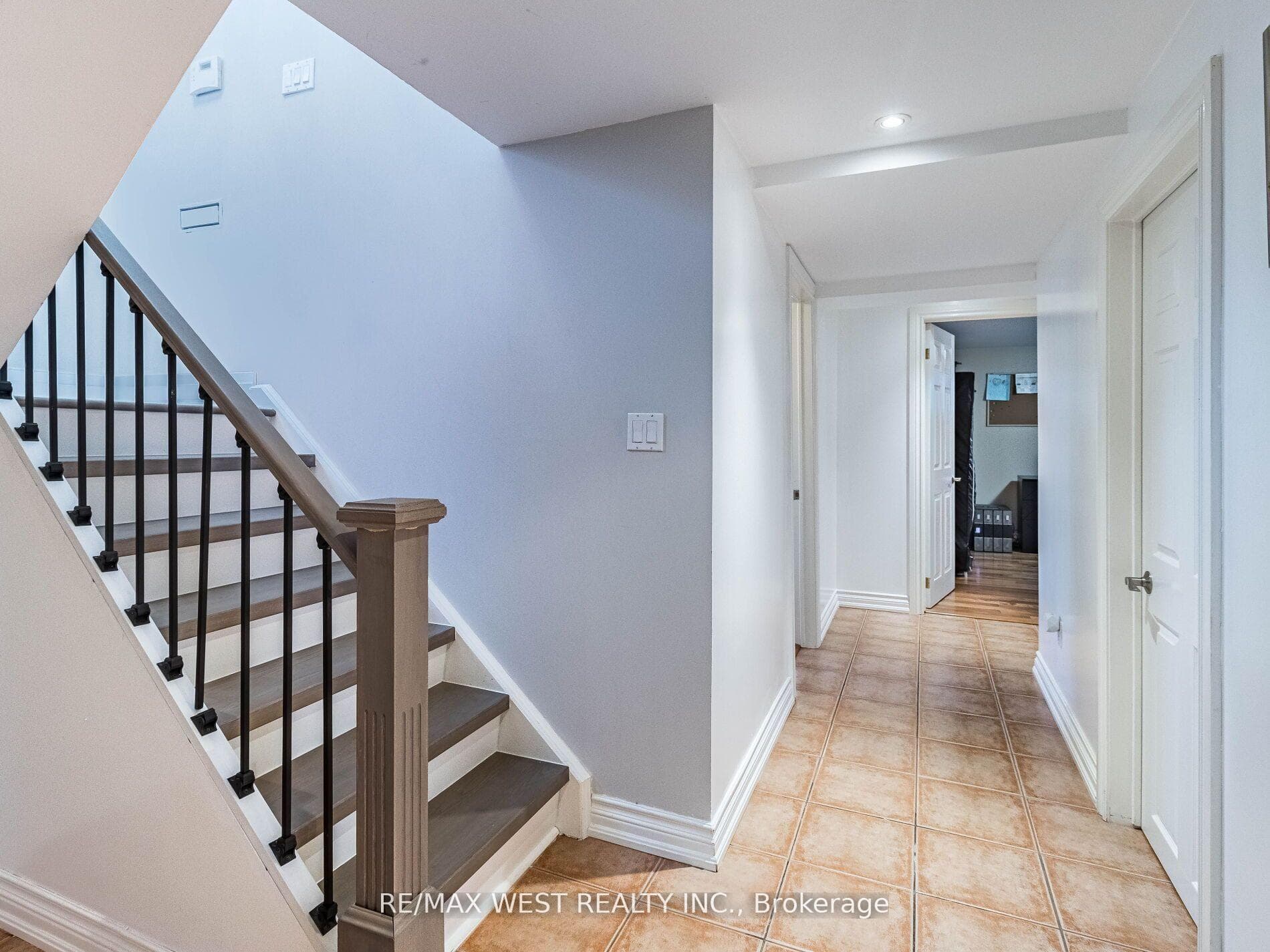 1265 Ogden Avenue photo 28