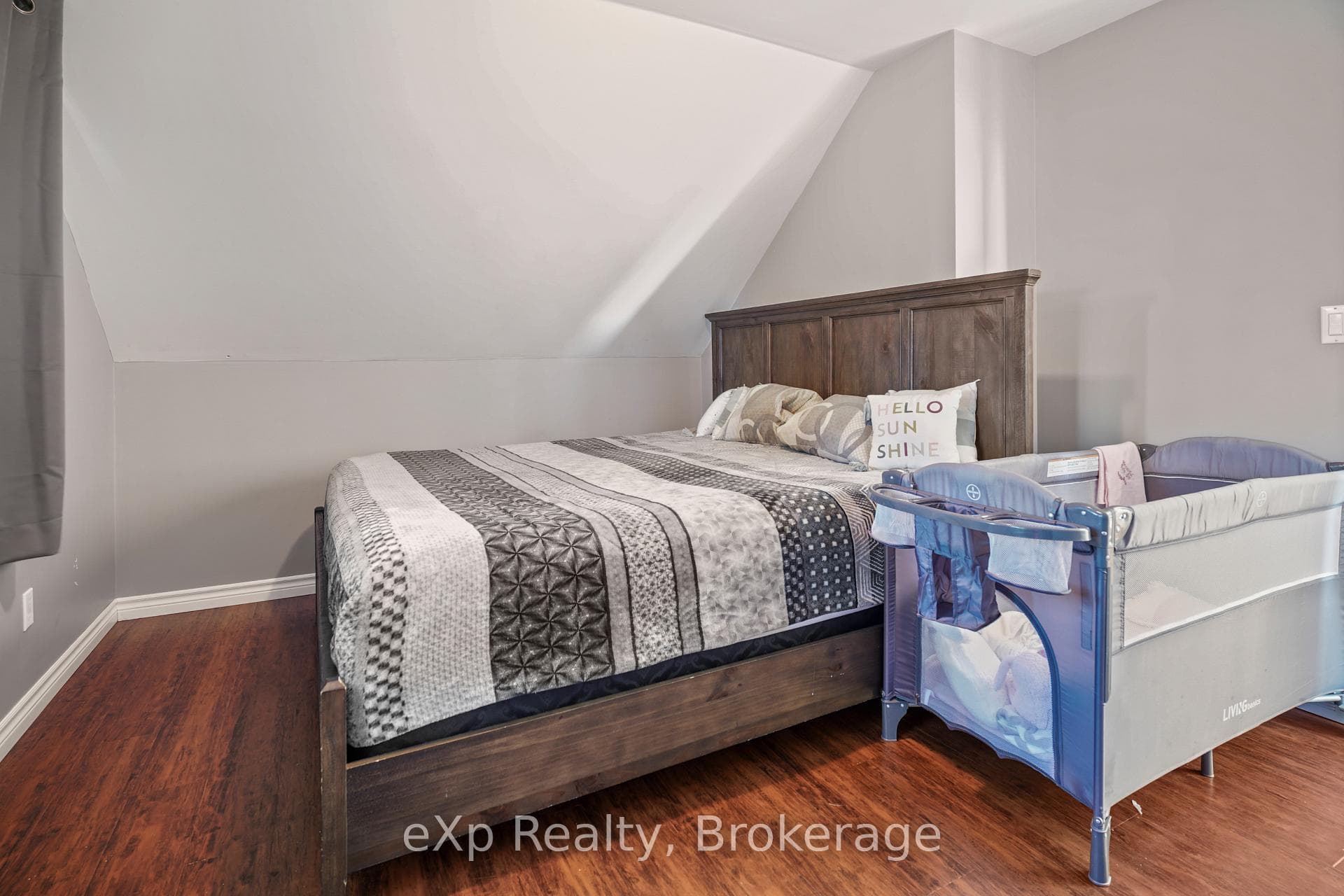 171 Clyde Street photo 28