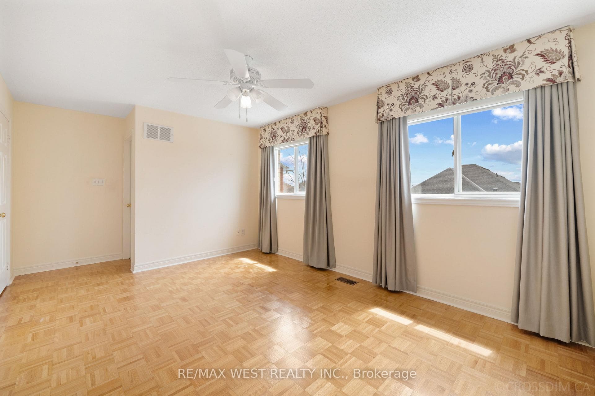 21 Shady Glen Crescent photo 22
