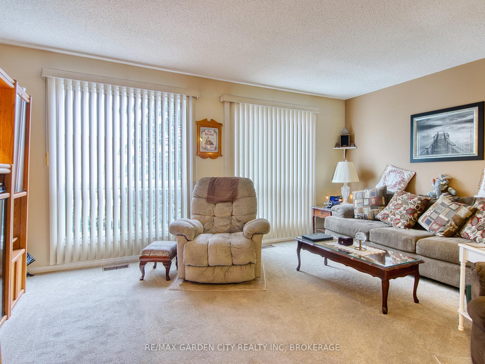 2nd Floor Living Room