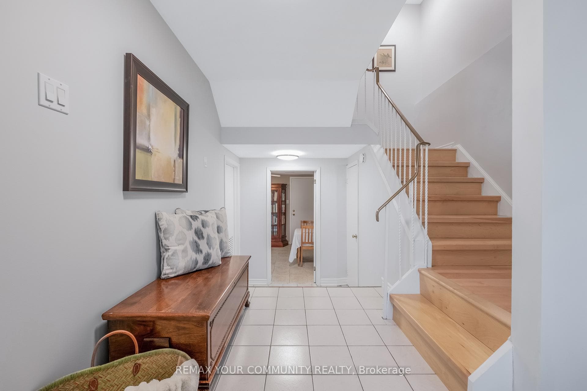 97 Poplar Crescent photo 33