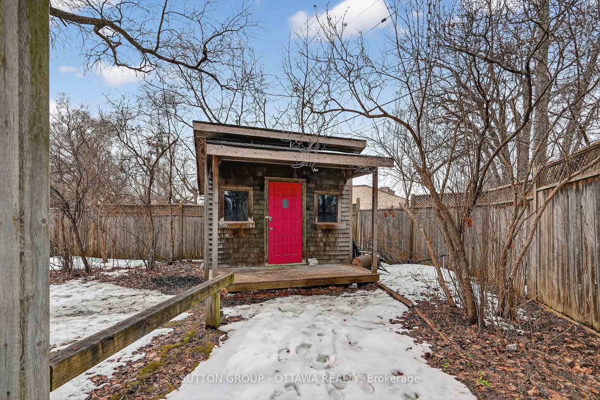 499 NEIGHBOURHOOD Way photo 37