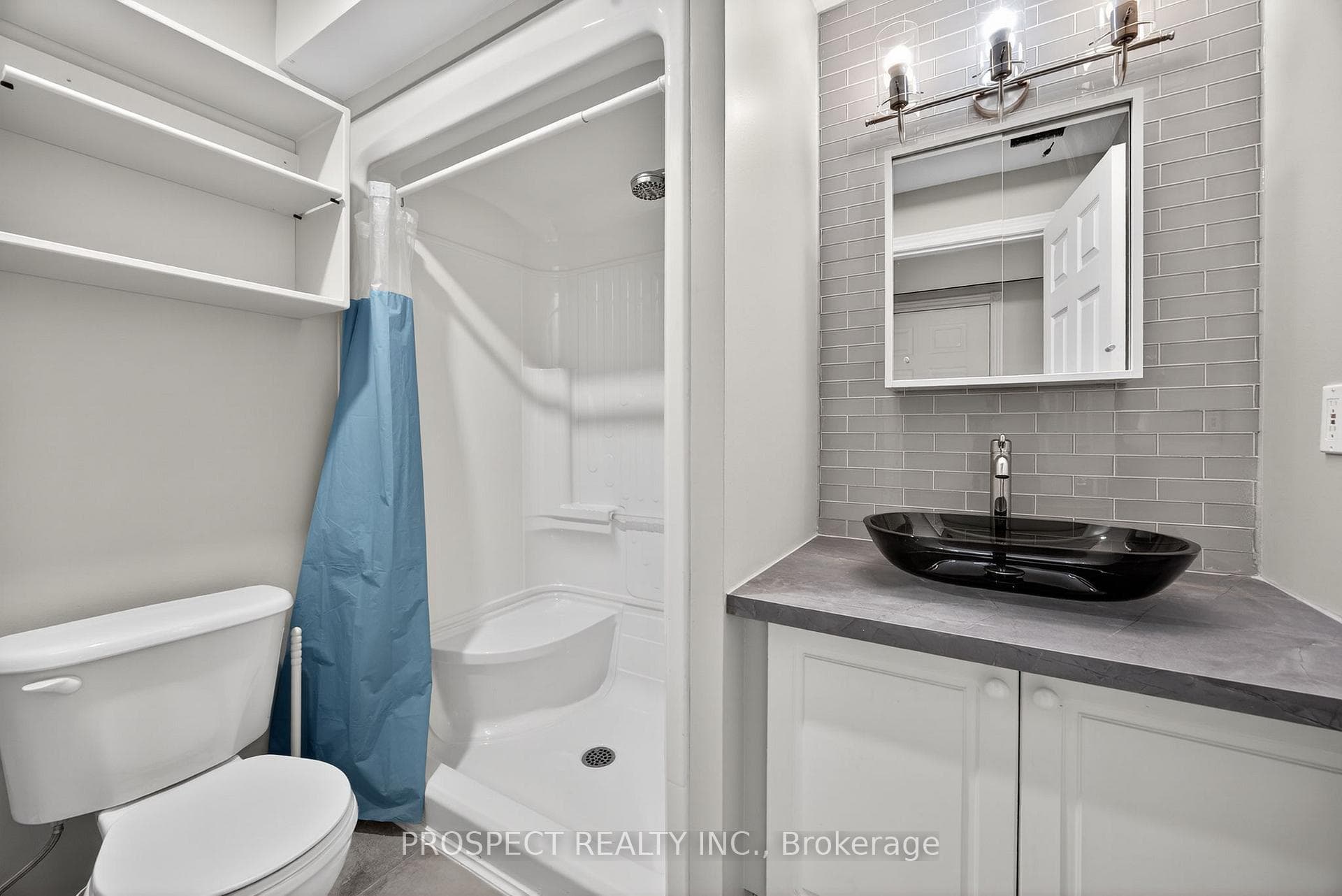 76 Logan Court photo 6
