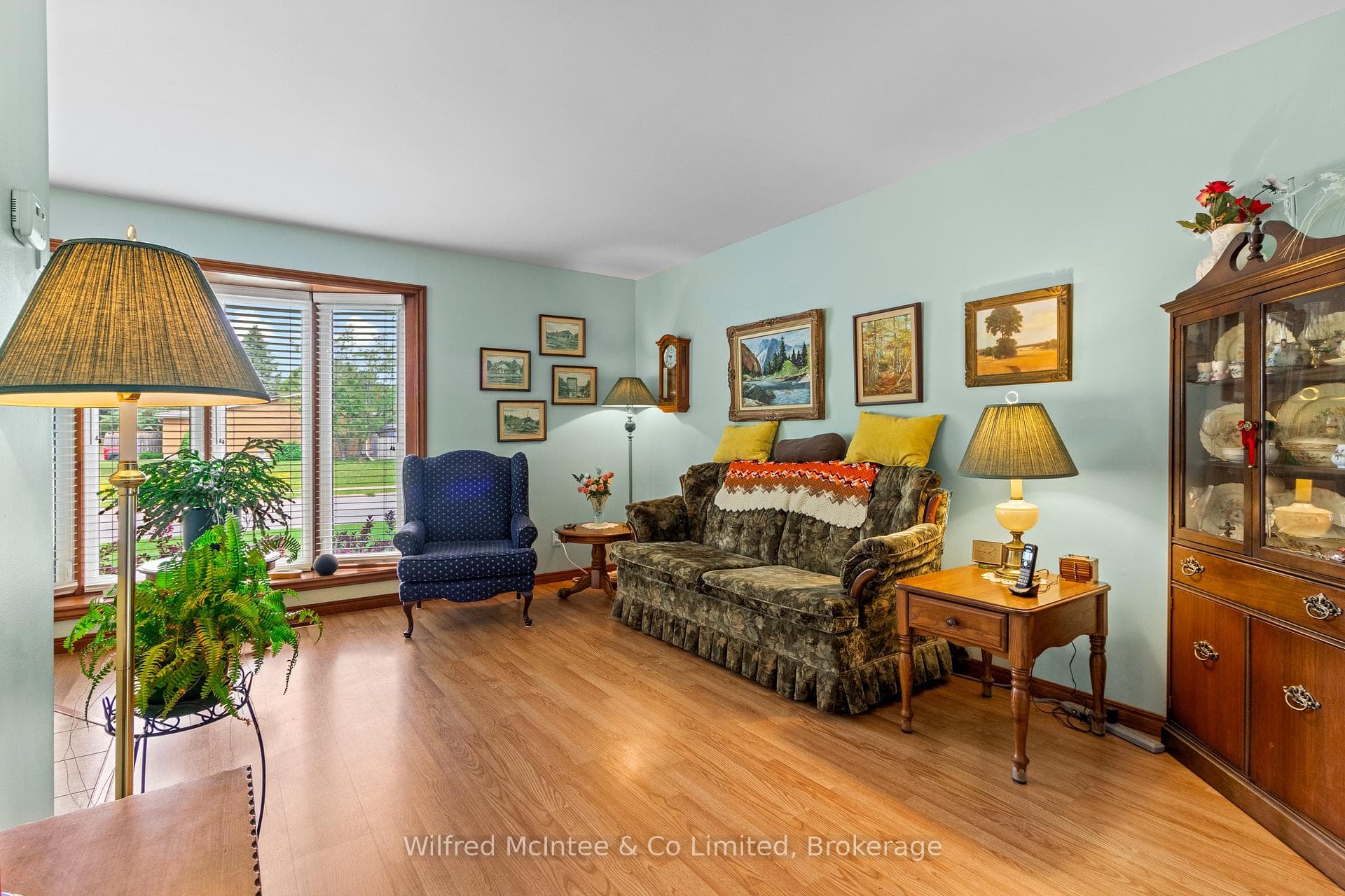 455 Bruce Street photo 19