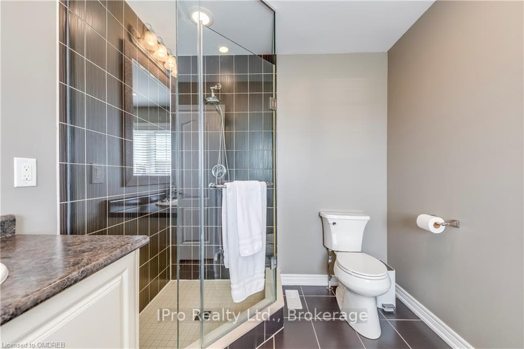 606 NAIRN Circle photo 22