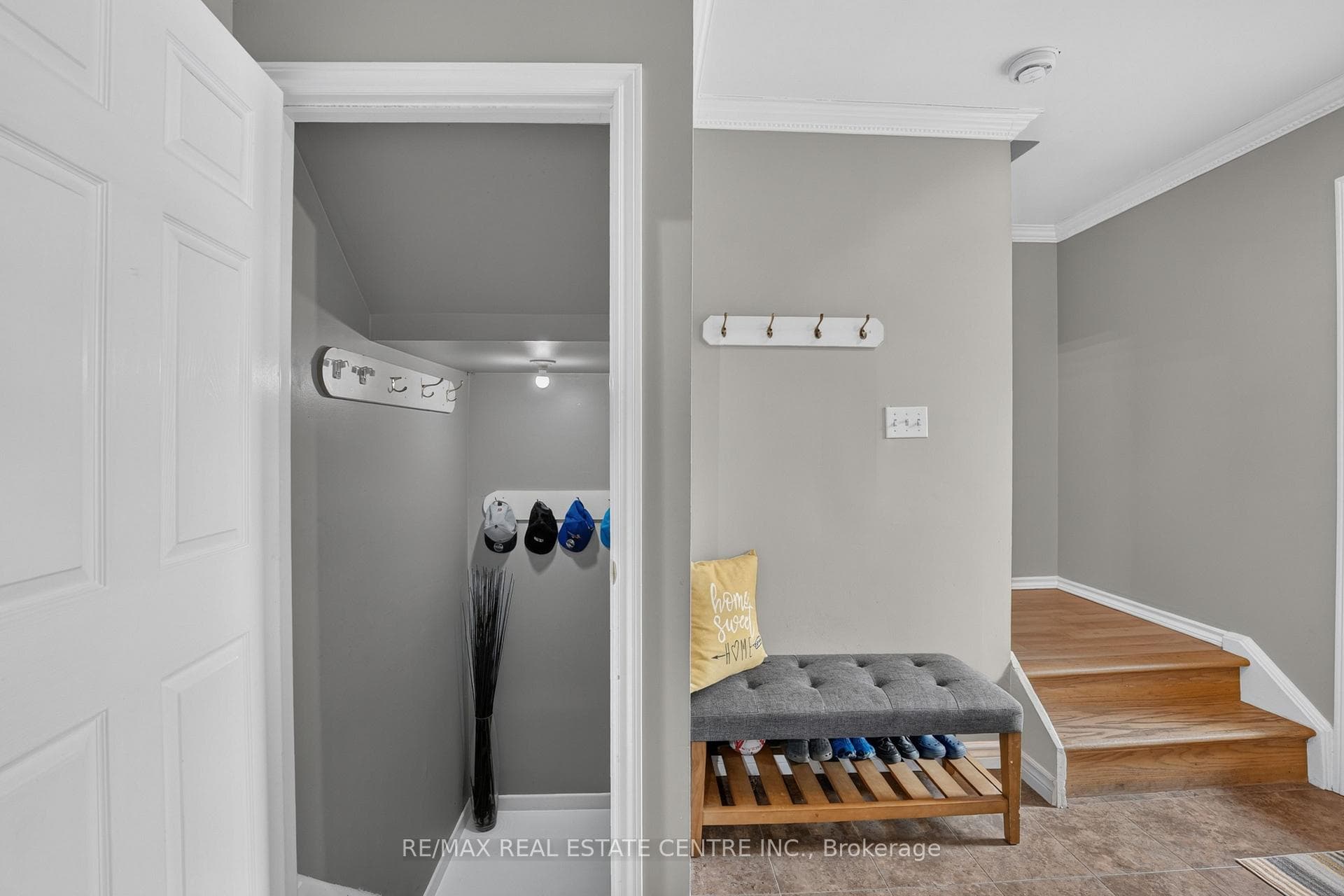 23 Burbank Crescent photo 23