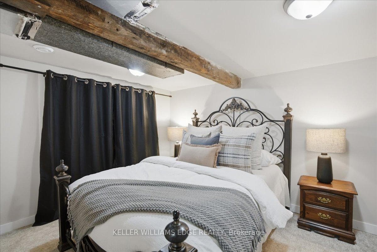 22 Delena Avenue photo 19
