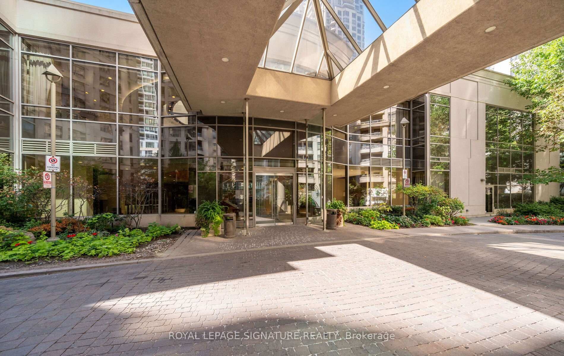3880 Duke Of York Boulevard Unit 1508 photo 45