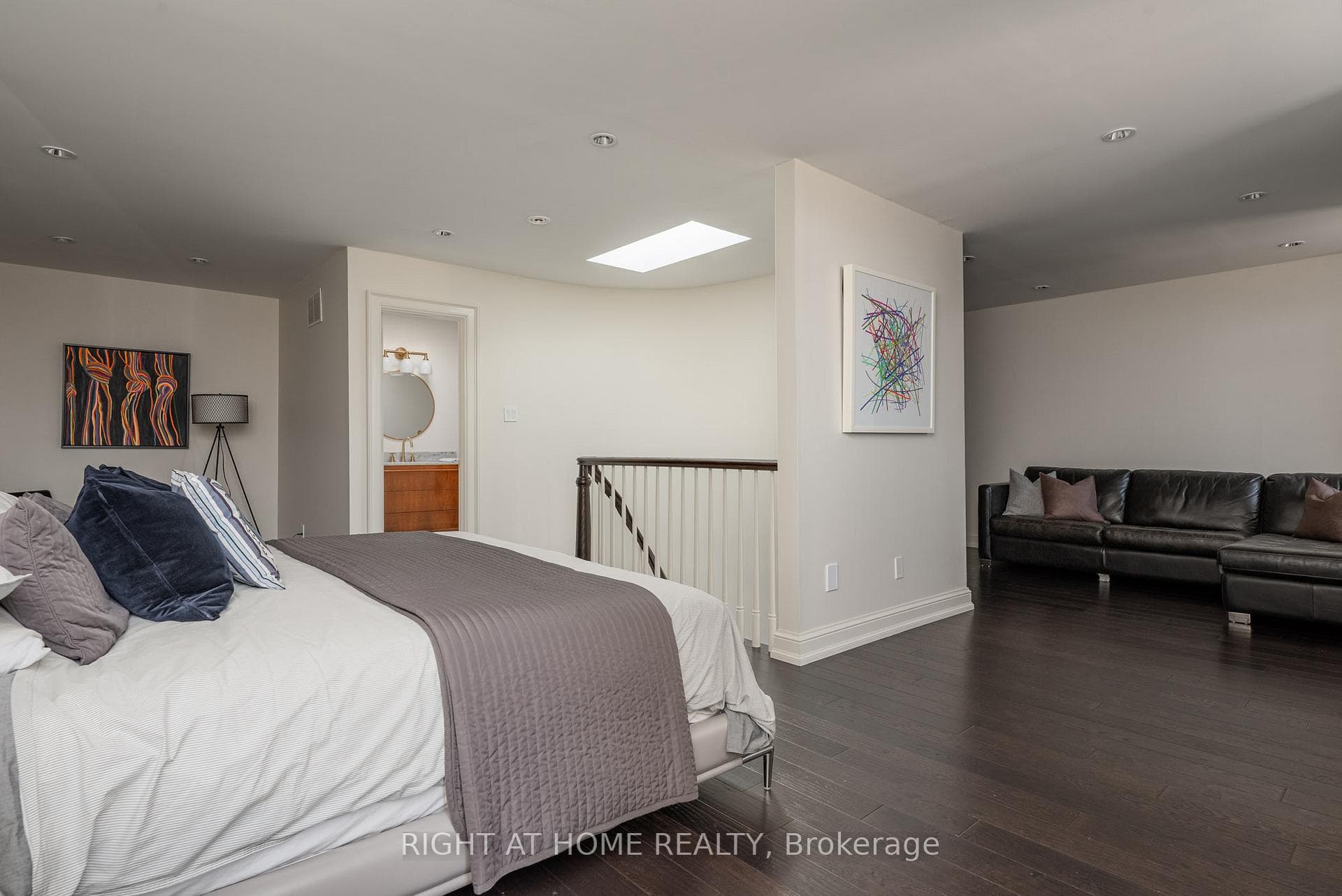 40 Oatlands Crescent photo 30