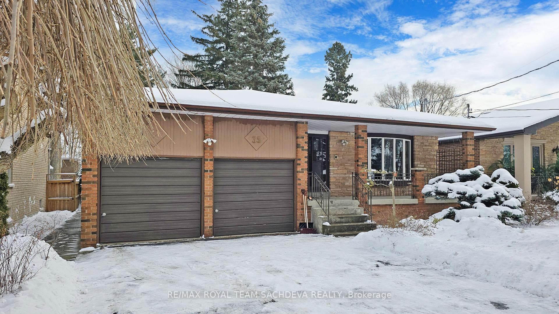 35 Orchard Park Drive photo 1