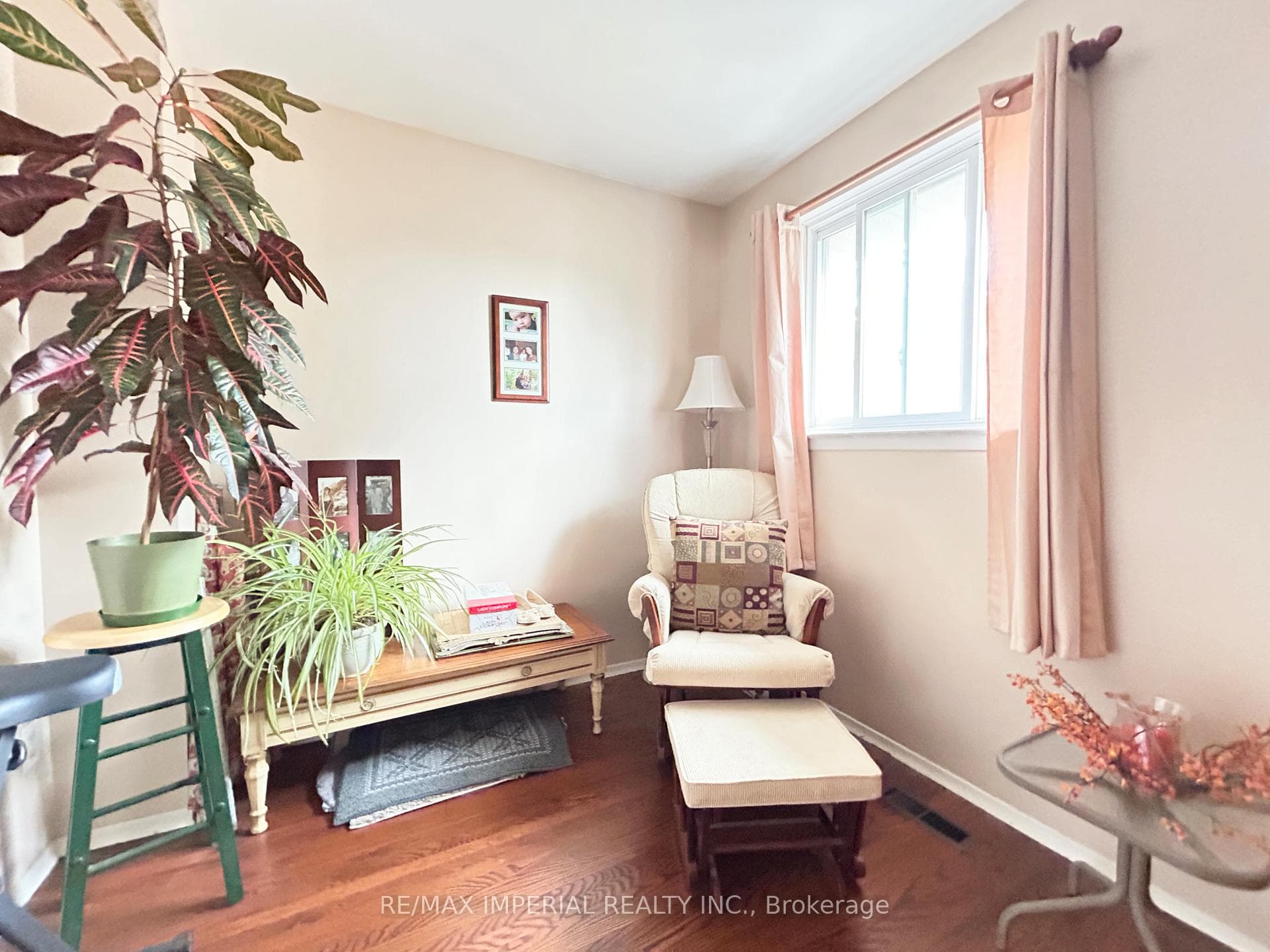 1282 Pallatine Drive photo 11