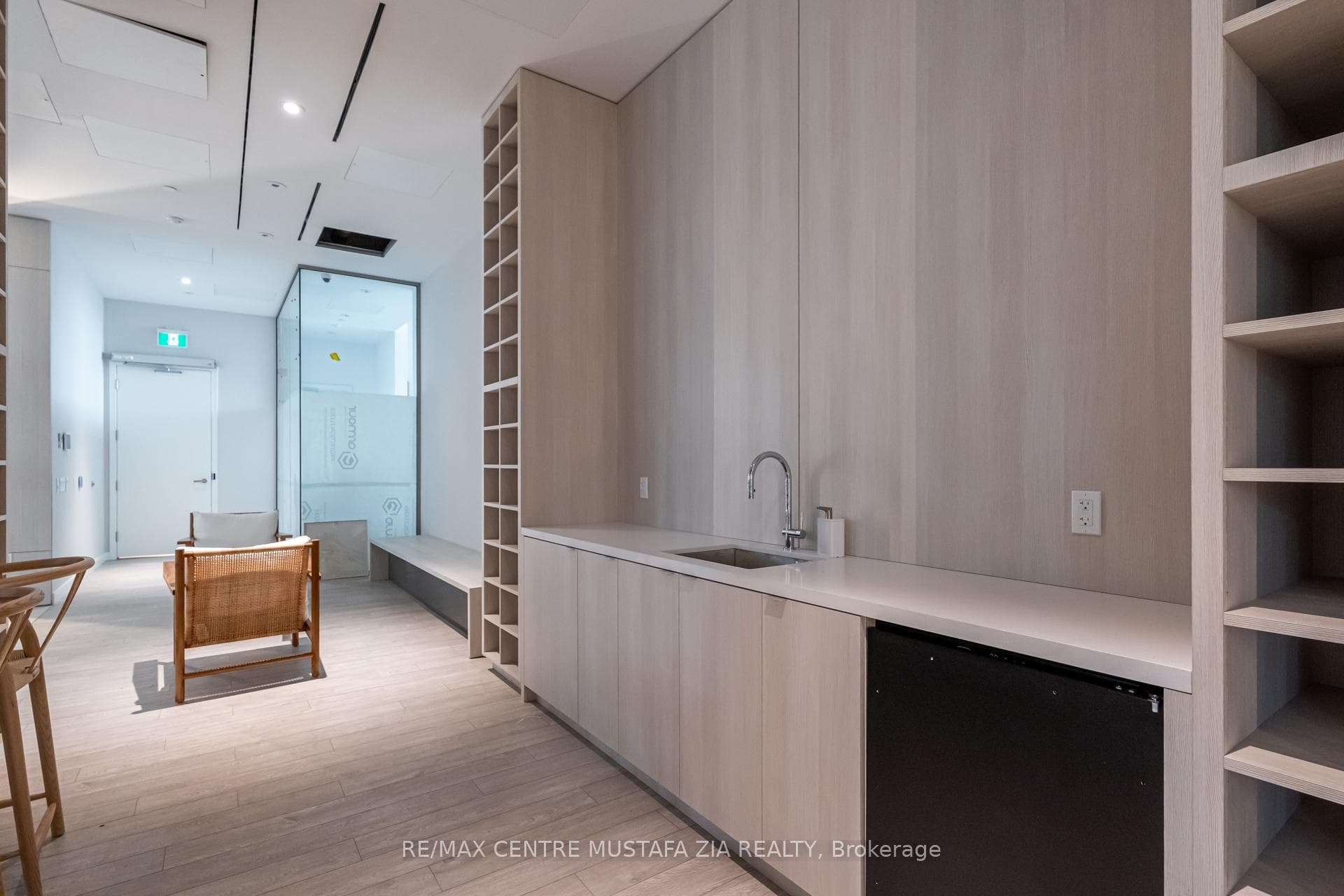 28 Ann Street Unit 1019 photo 32