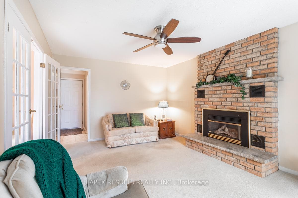 2265 ABBOTSBURY Street photo 11