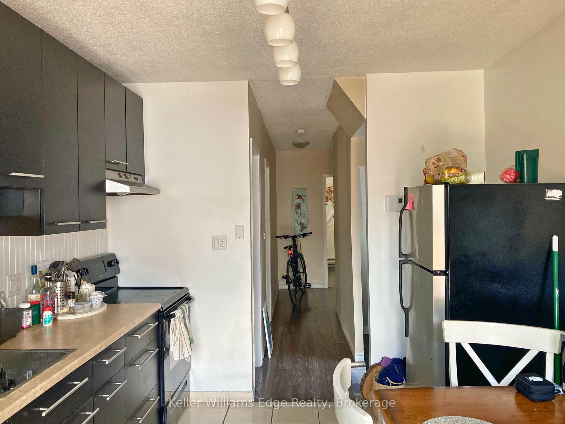 106 Peter Street Unit 2 photo 3