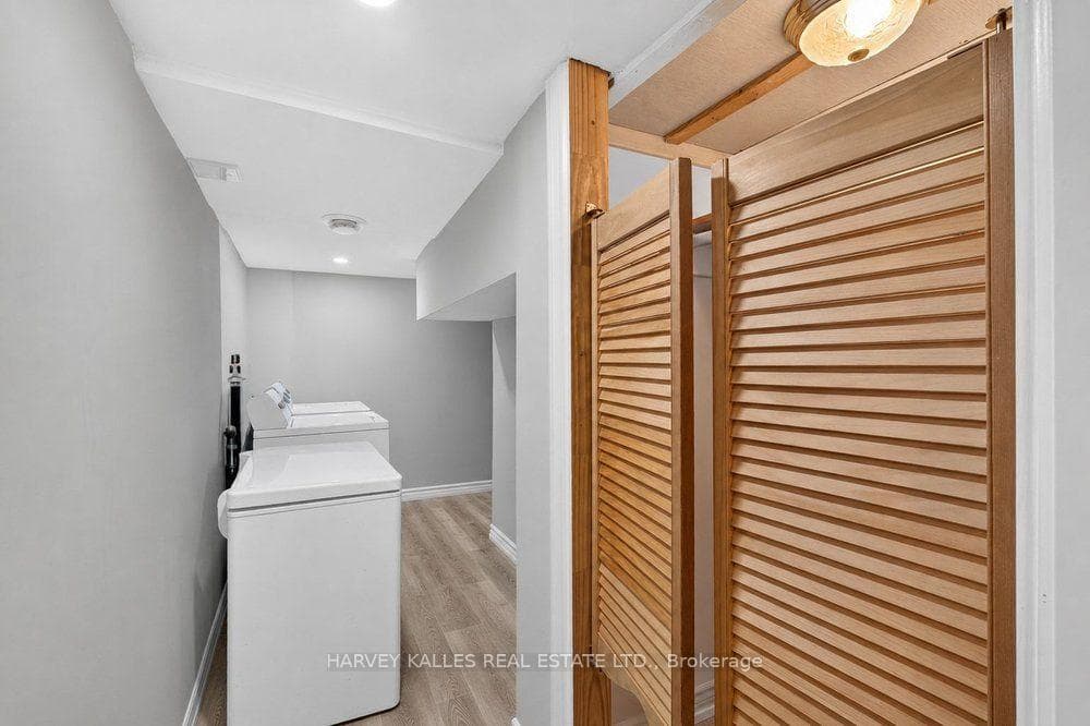 898 Stonehaven Avenue photo 42
