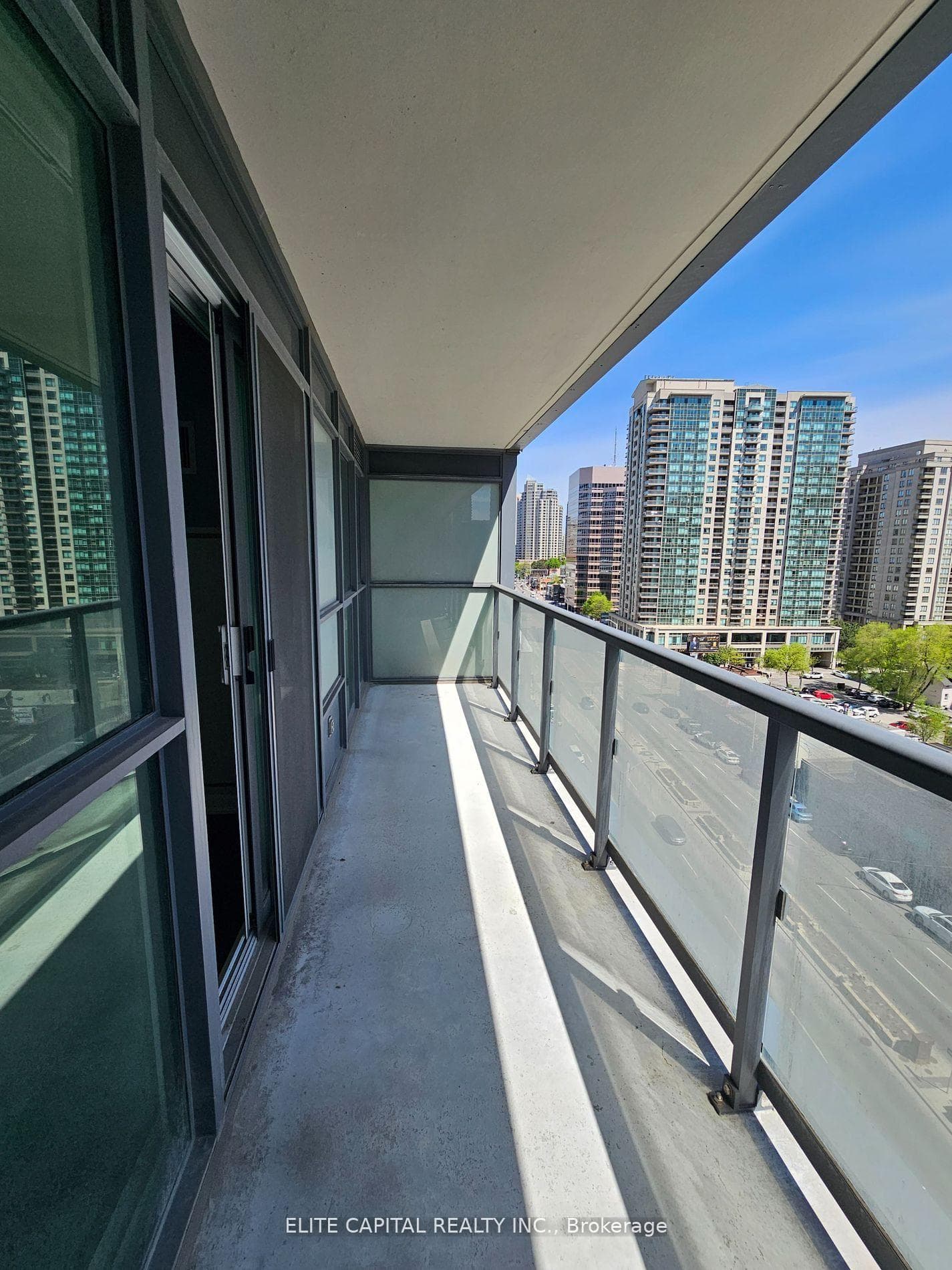 5168 YONGE Street Unit 810 photo 3