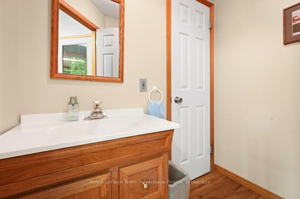 garage 2pc Bathoom