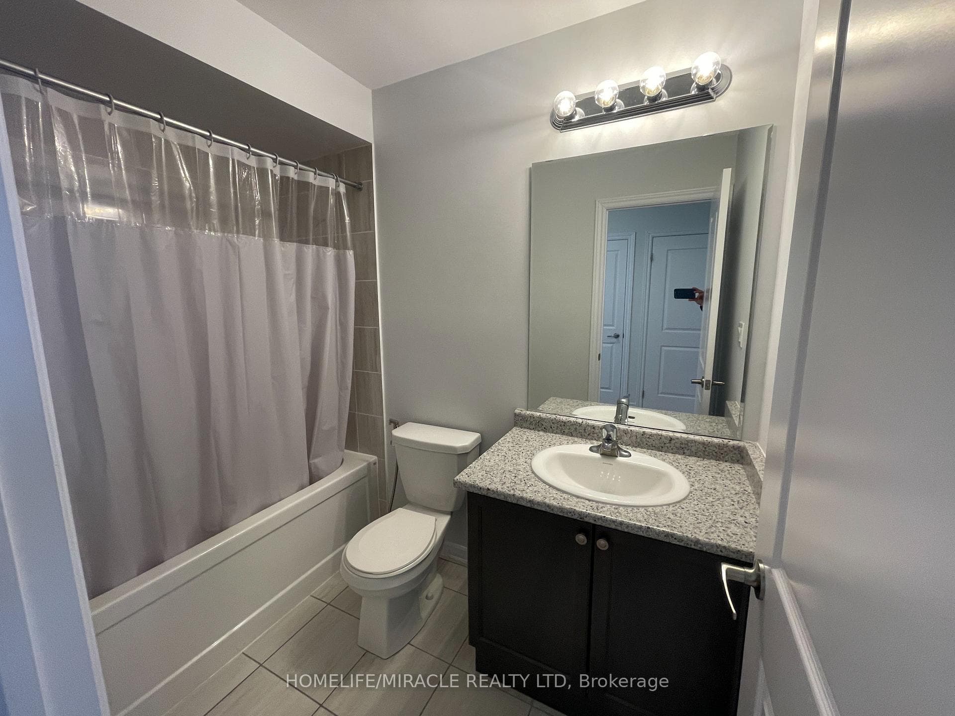 23 Gemma Place photo 27