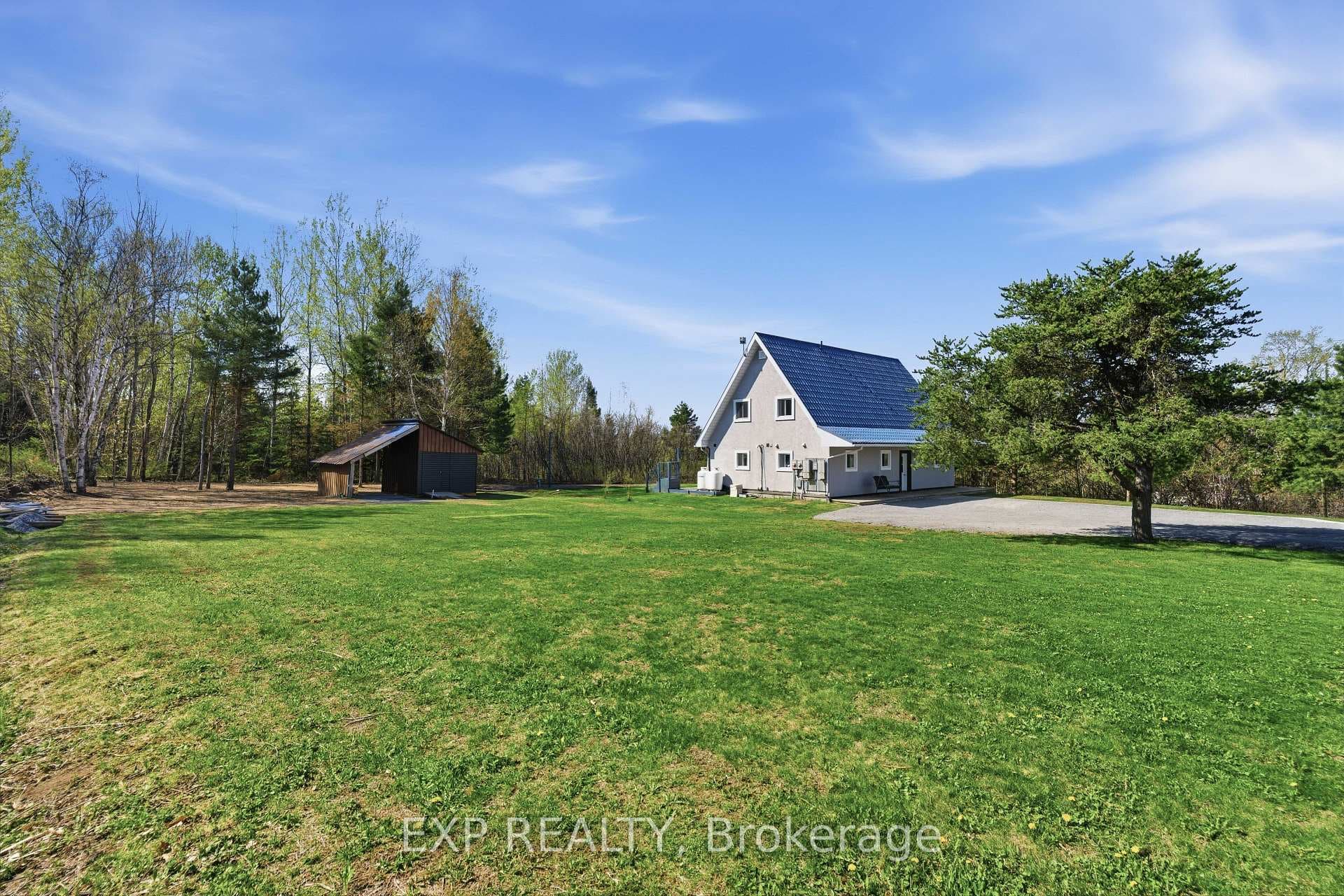 568 LAKE GEORGE Road photo 44