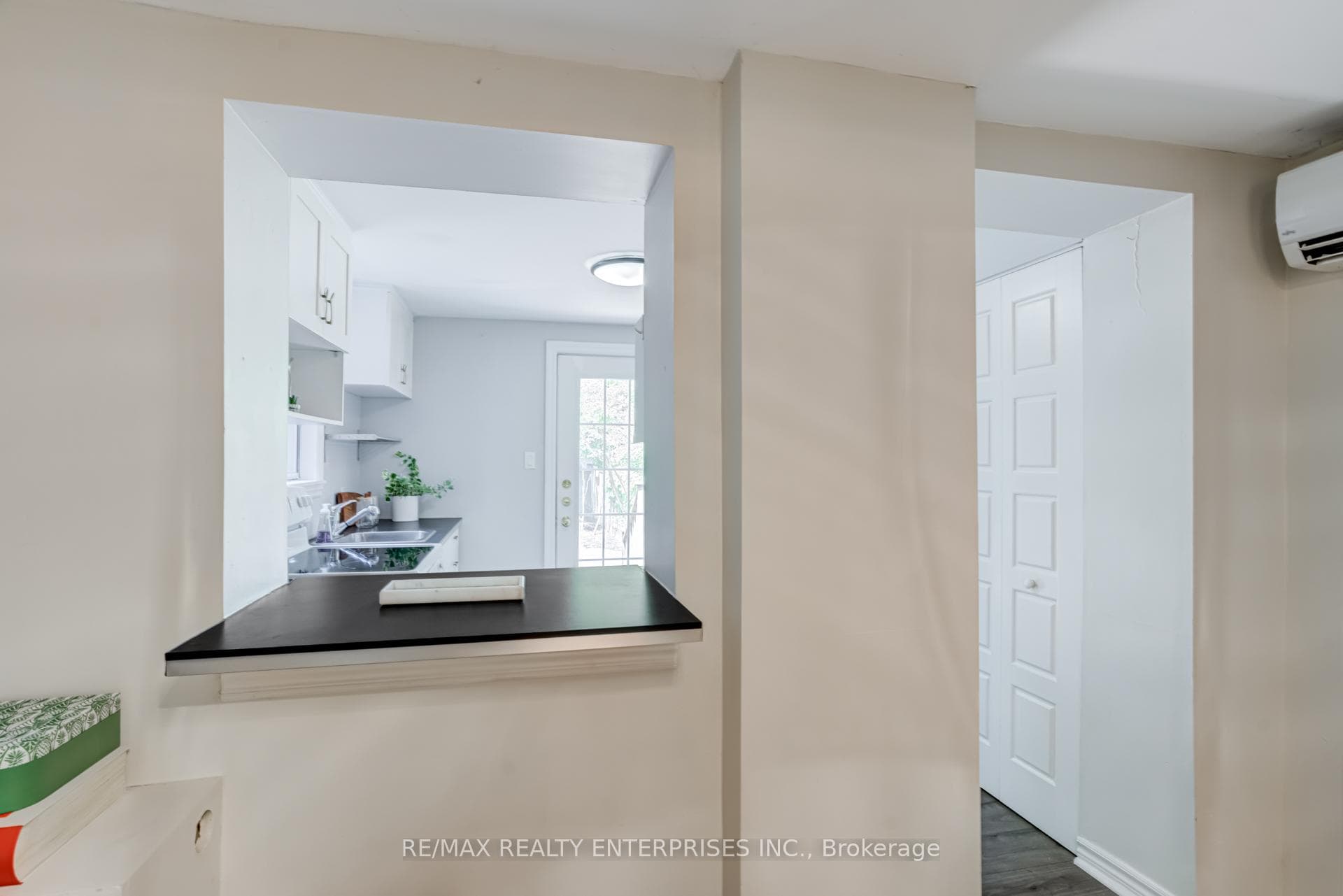 42 Roslin Avenue photo 9