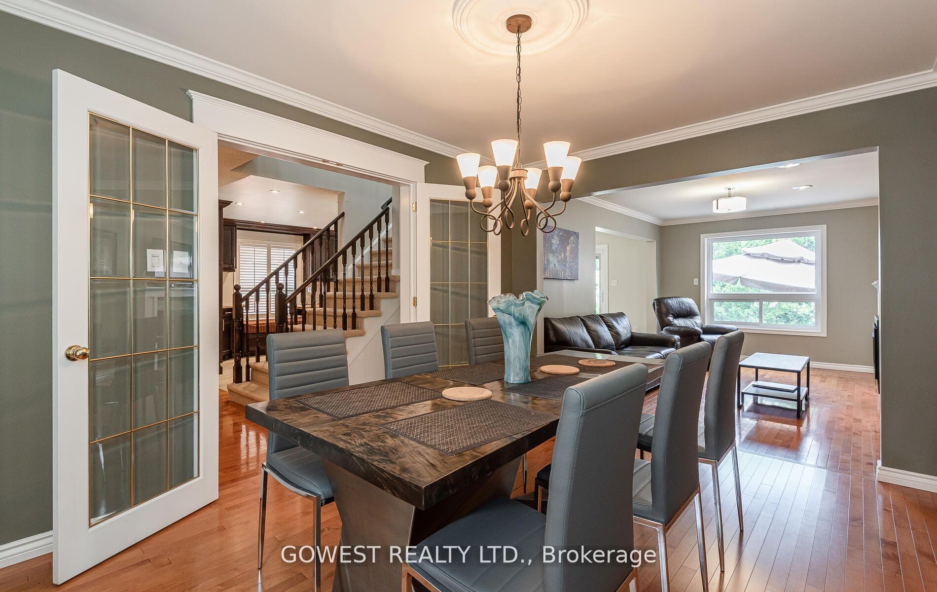 52 Davis Crescent photo 9
