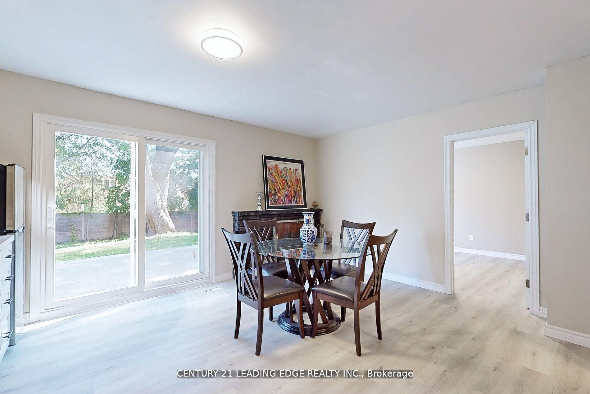 1041 LILLIAN Street photo 24