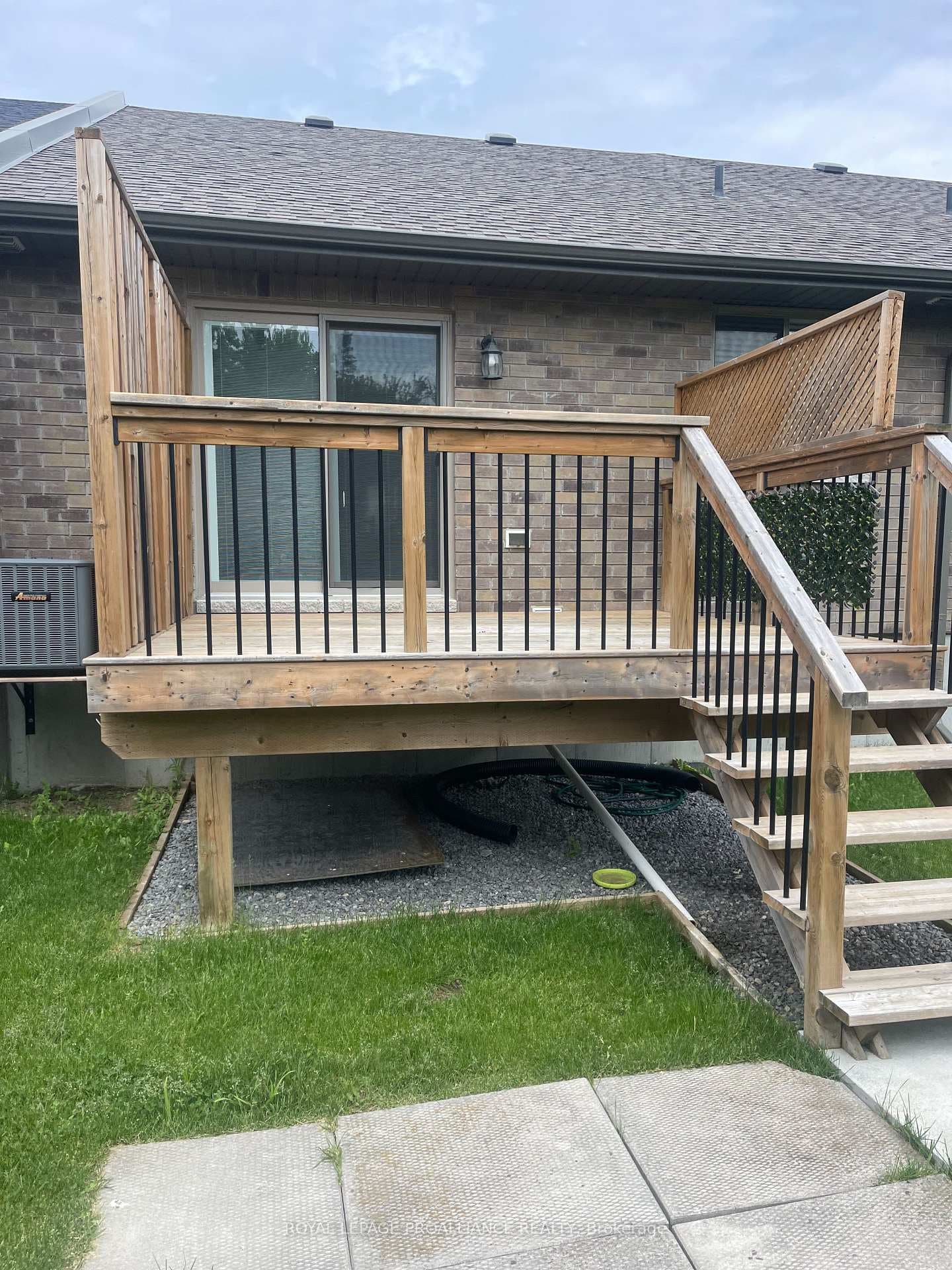 7 Hillside Meadows Drive photo 4