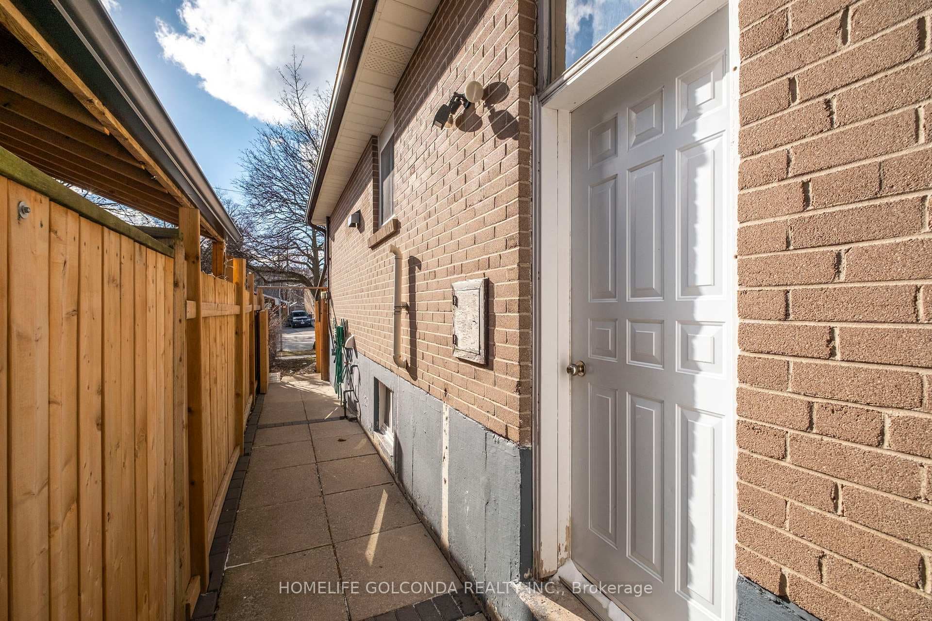 109 Elise Terrace photo 33