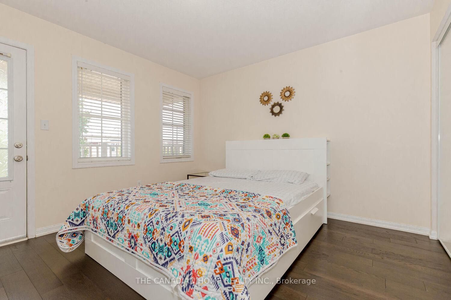 81 BLEASDALE Avenue photo 32