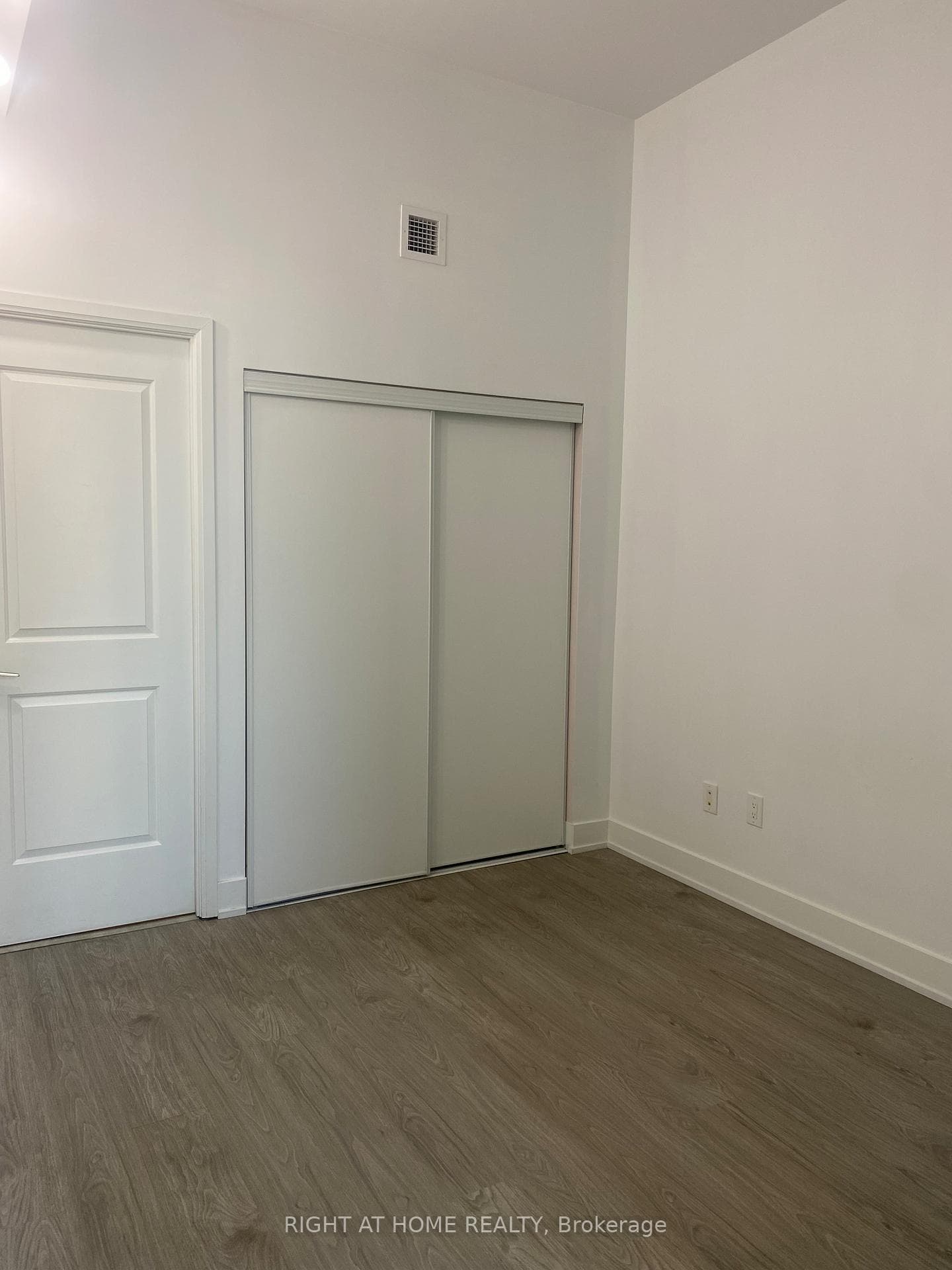23 Sheppard Avenue Unit 308 photo 9