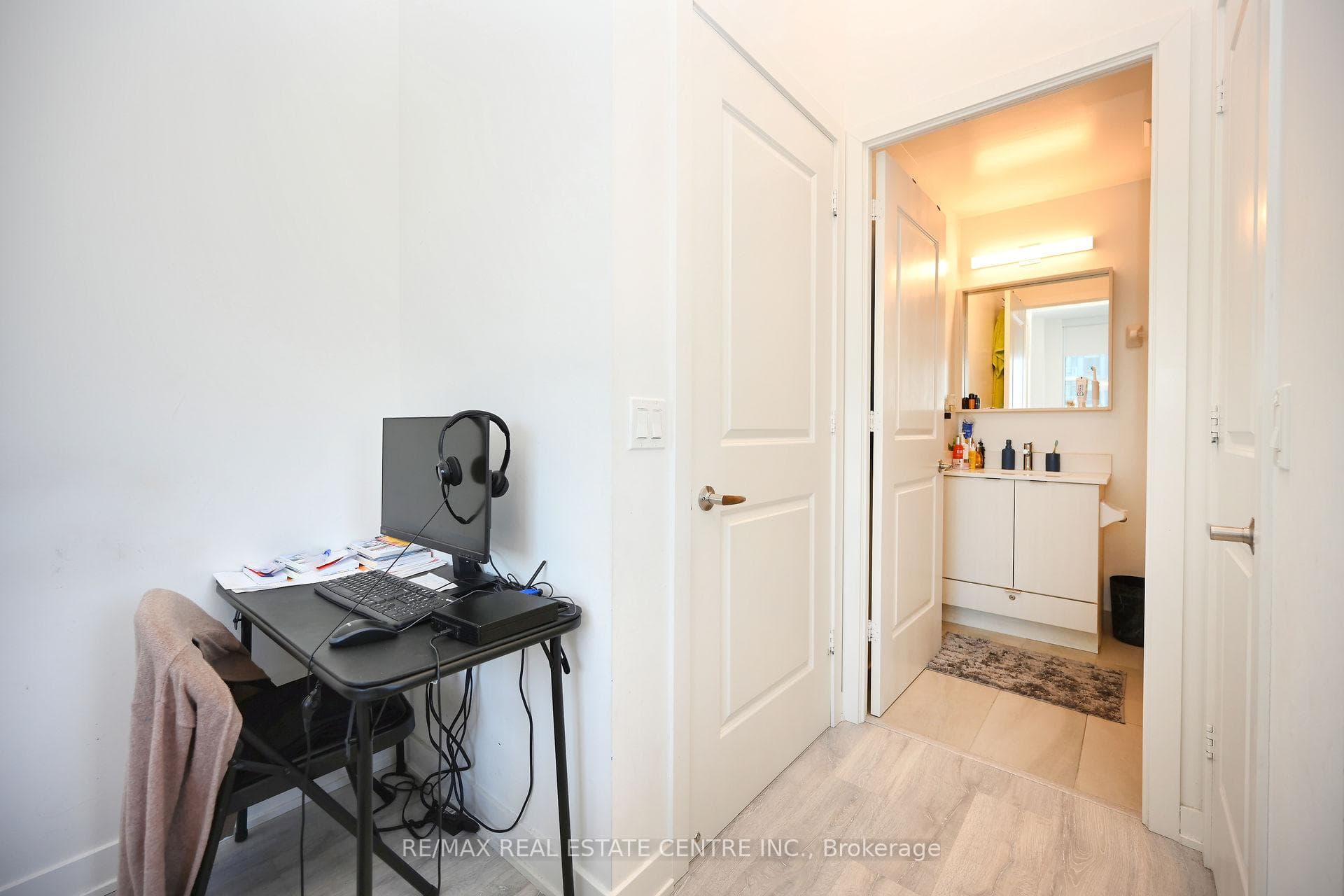 4675 Metcalfe Avenue Unit 209 photo 23
