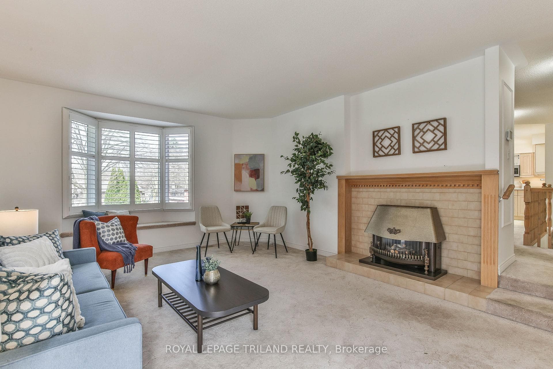 60 ROSECLIFFE Crescent Unit 8 photo 16