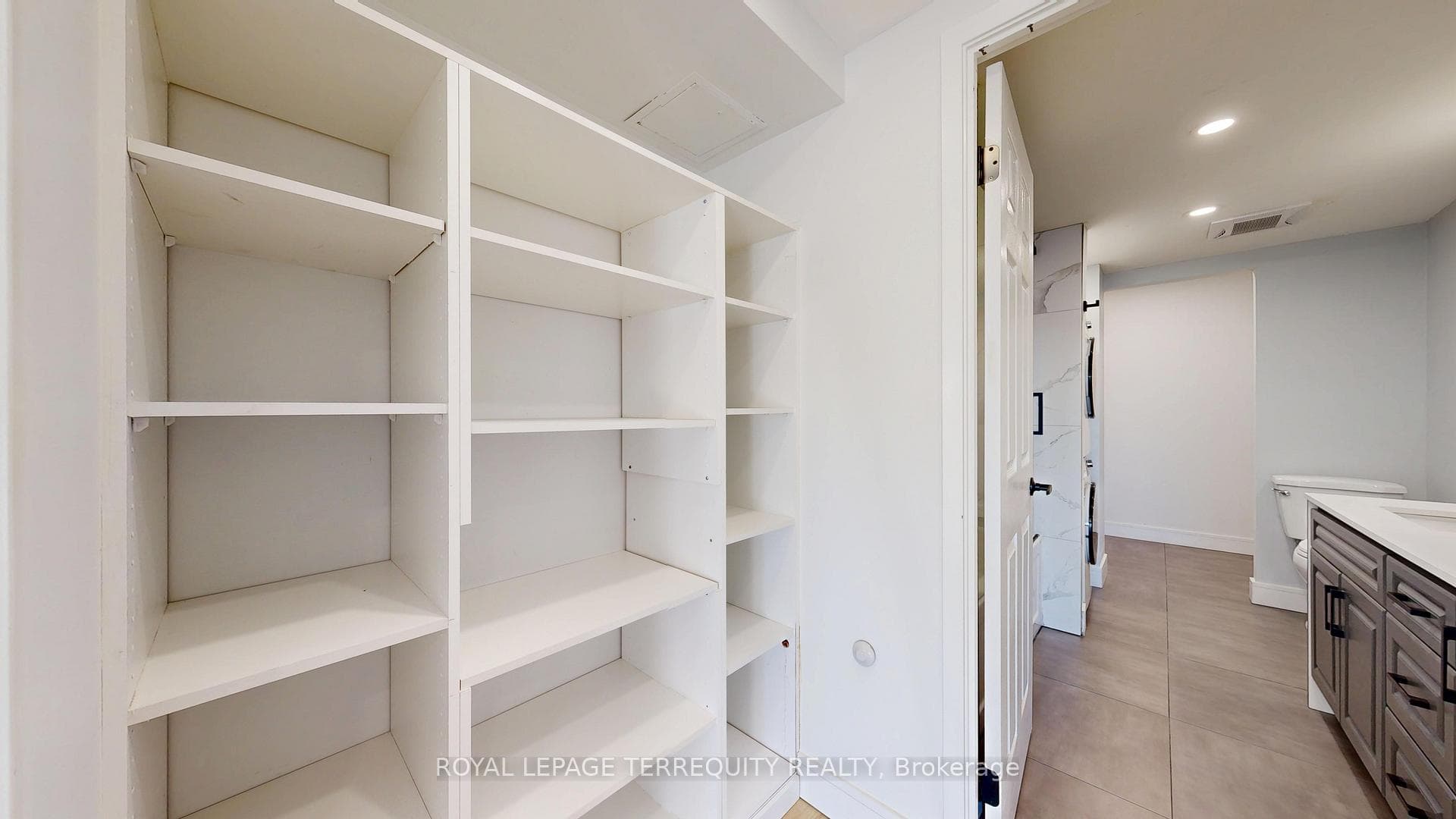 7 Concorde Place Unit 3102 photo 17