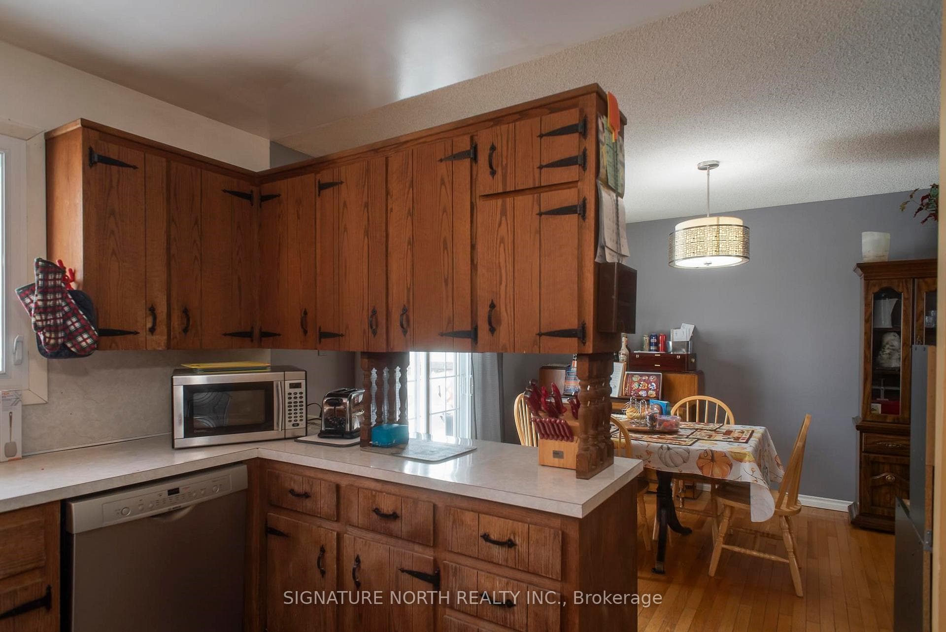 11 Dalton Avenue photo 17