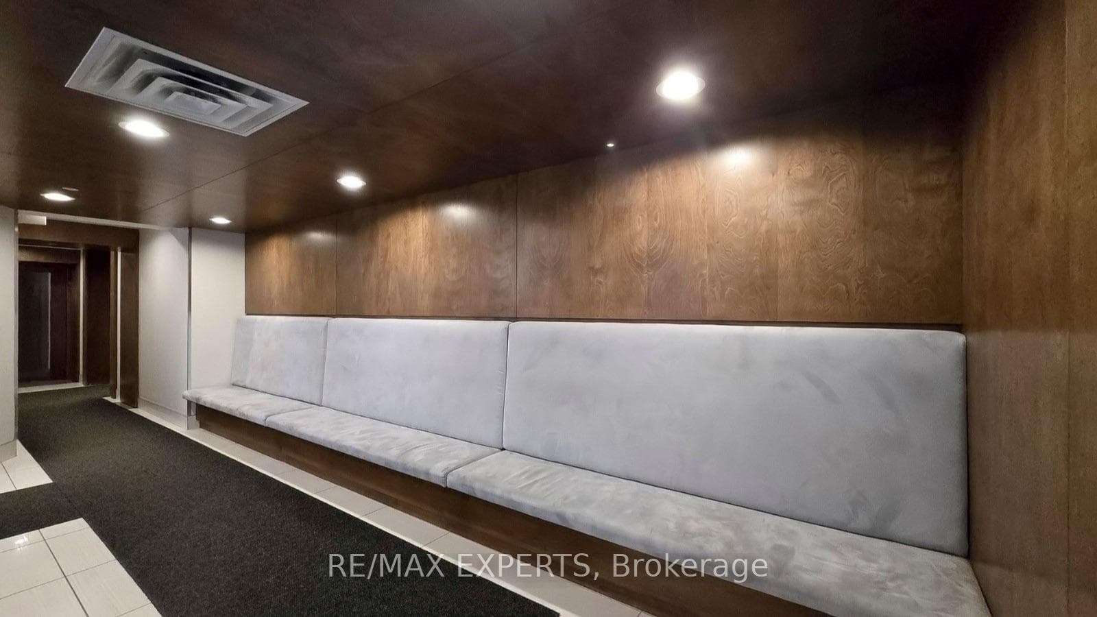 2212 Lakeshore Boulevard Unit 615 photo 6