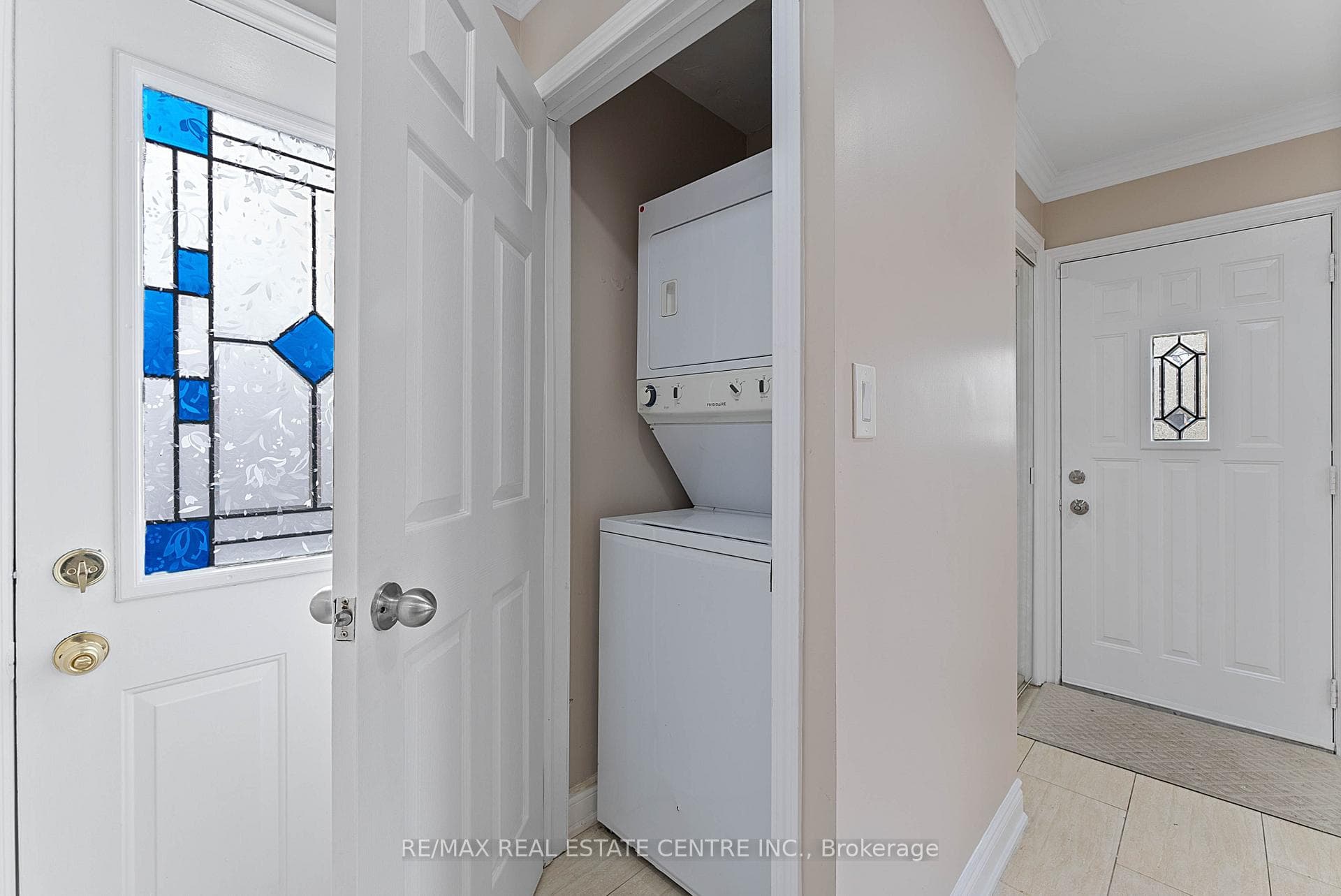 62 Flamingo Crescent photo 28