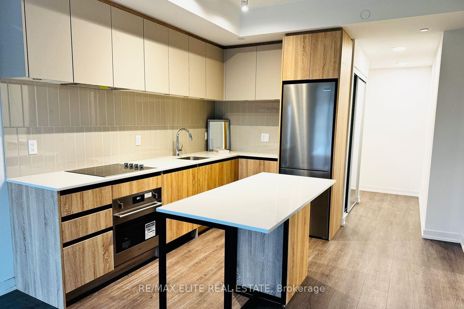 8 Beverley Glen Boulevard Unit 315 photo 4