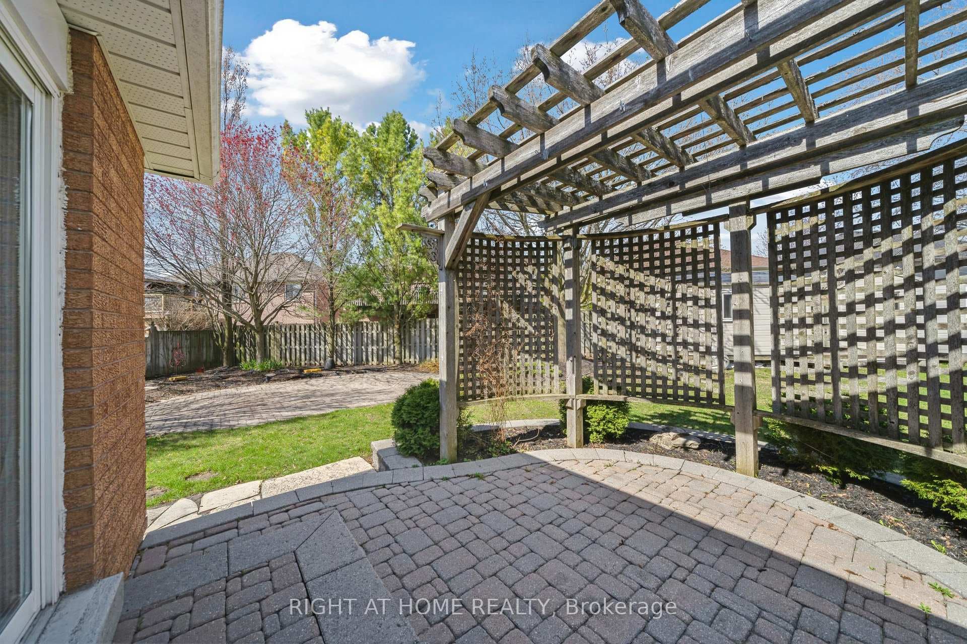 714 Gummow Court photo 40