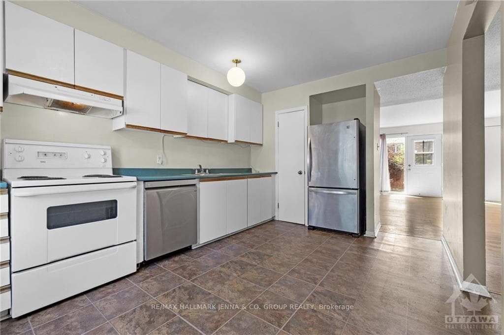 1326 CORNELL Street photo 7