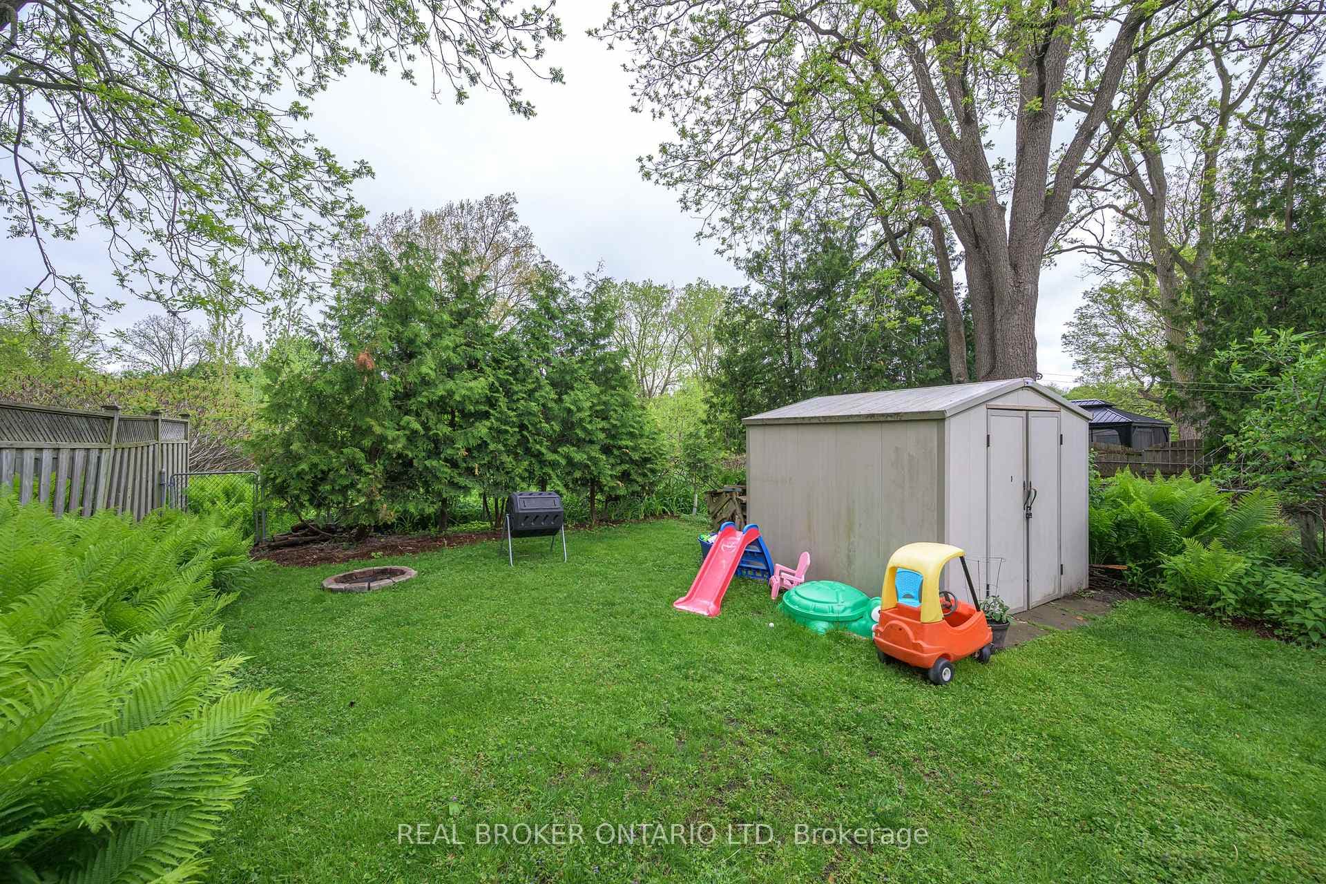 99 Springbank Drive photo 37