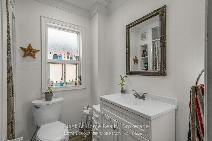 238 Albert Street photo 11