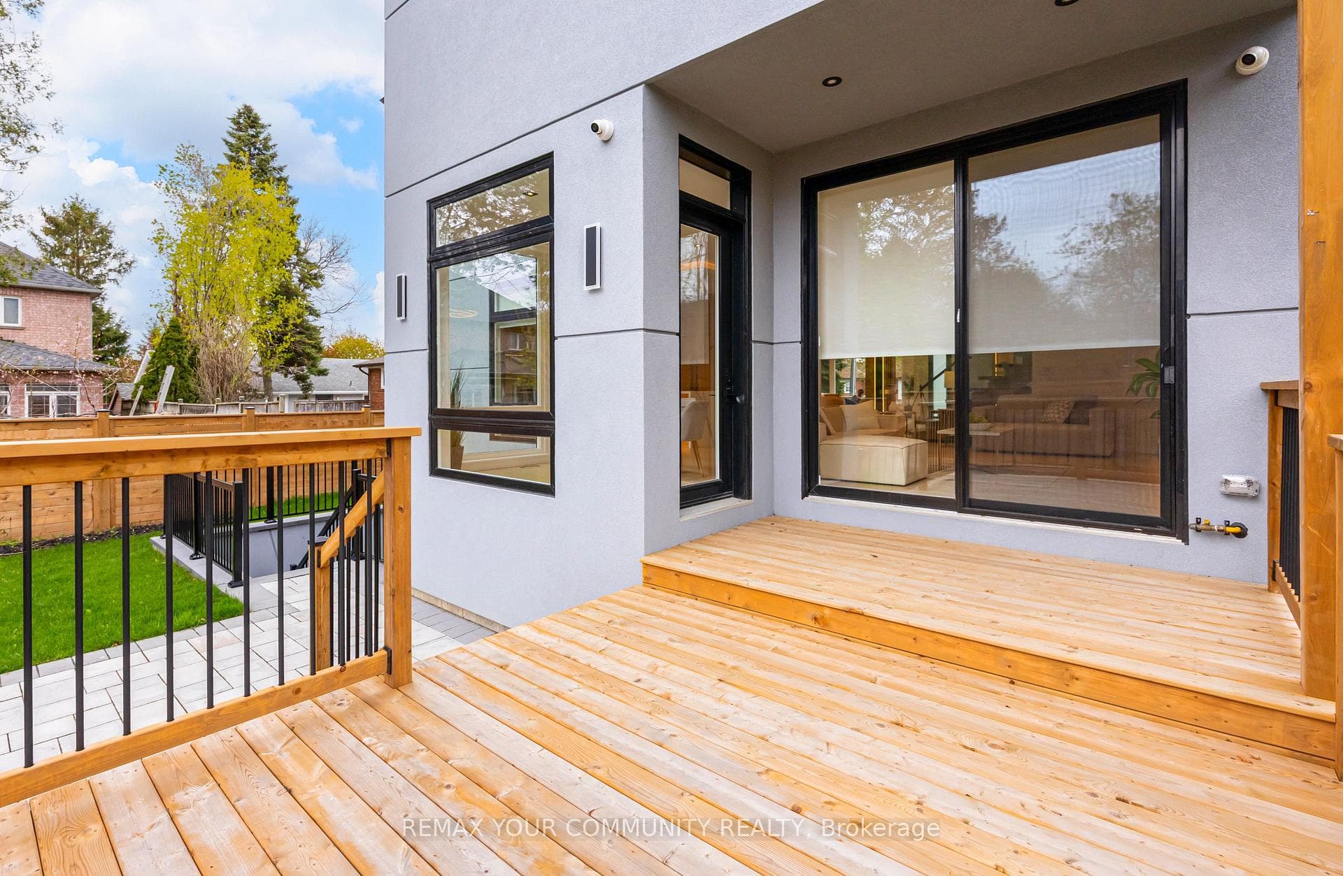 259 Ruggles Avenue photo 47