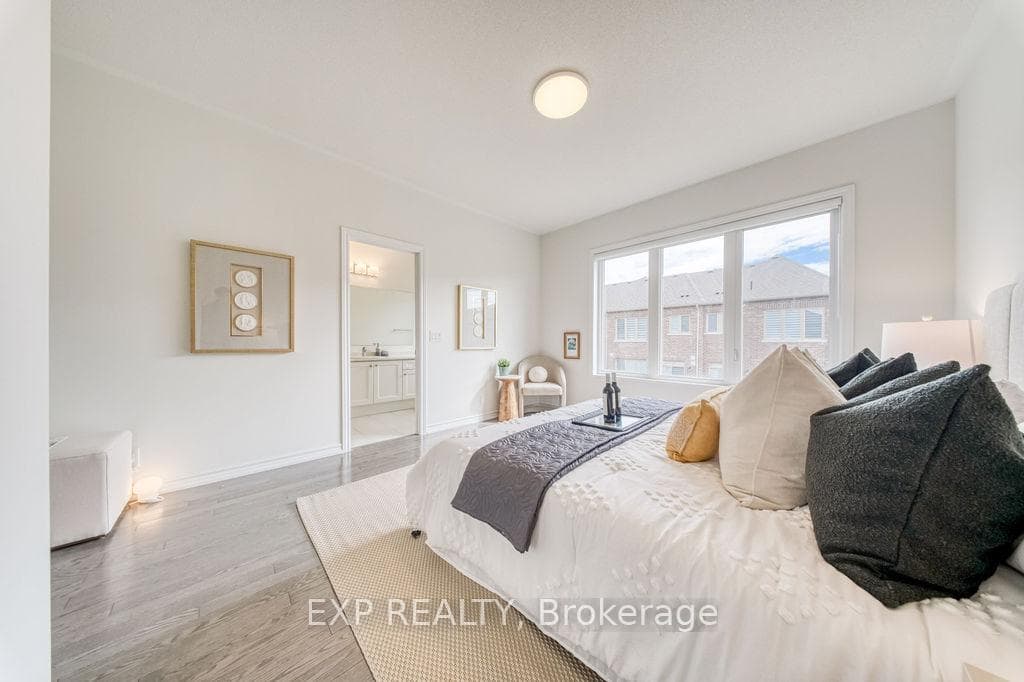 69 Freeman Williams Street photo 25