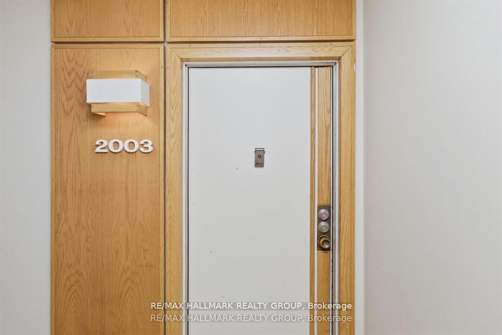 71 Somerset Street Unit 2003 photo 8