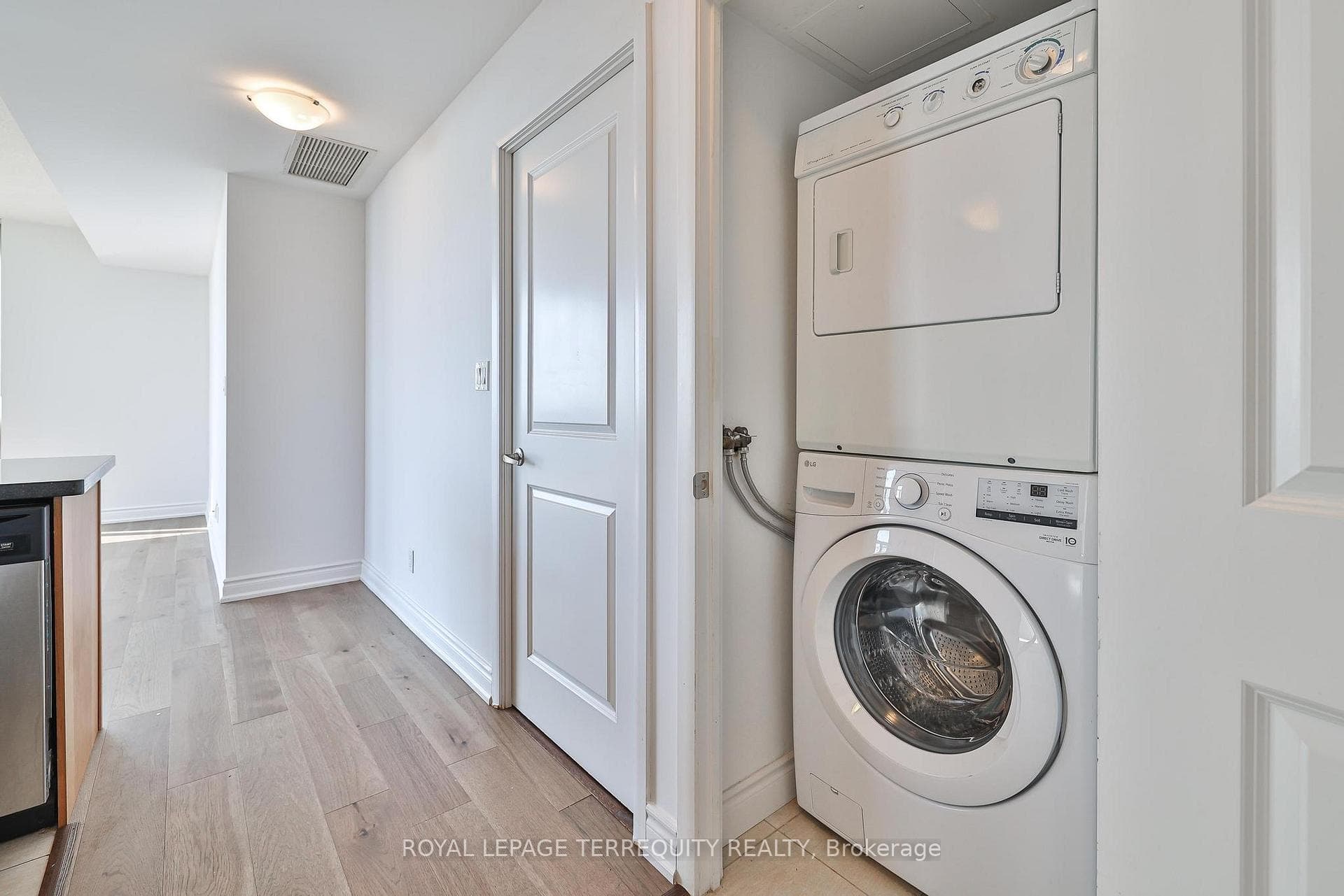 5791 Yonge Street Unit PH106 photo 31